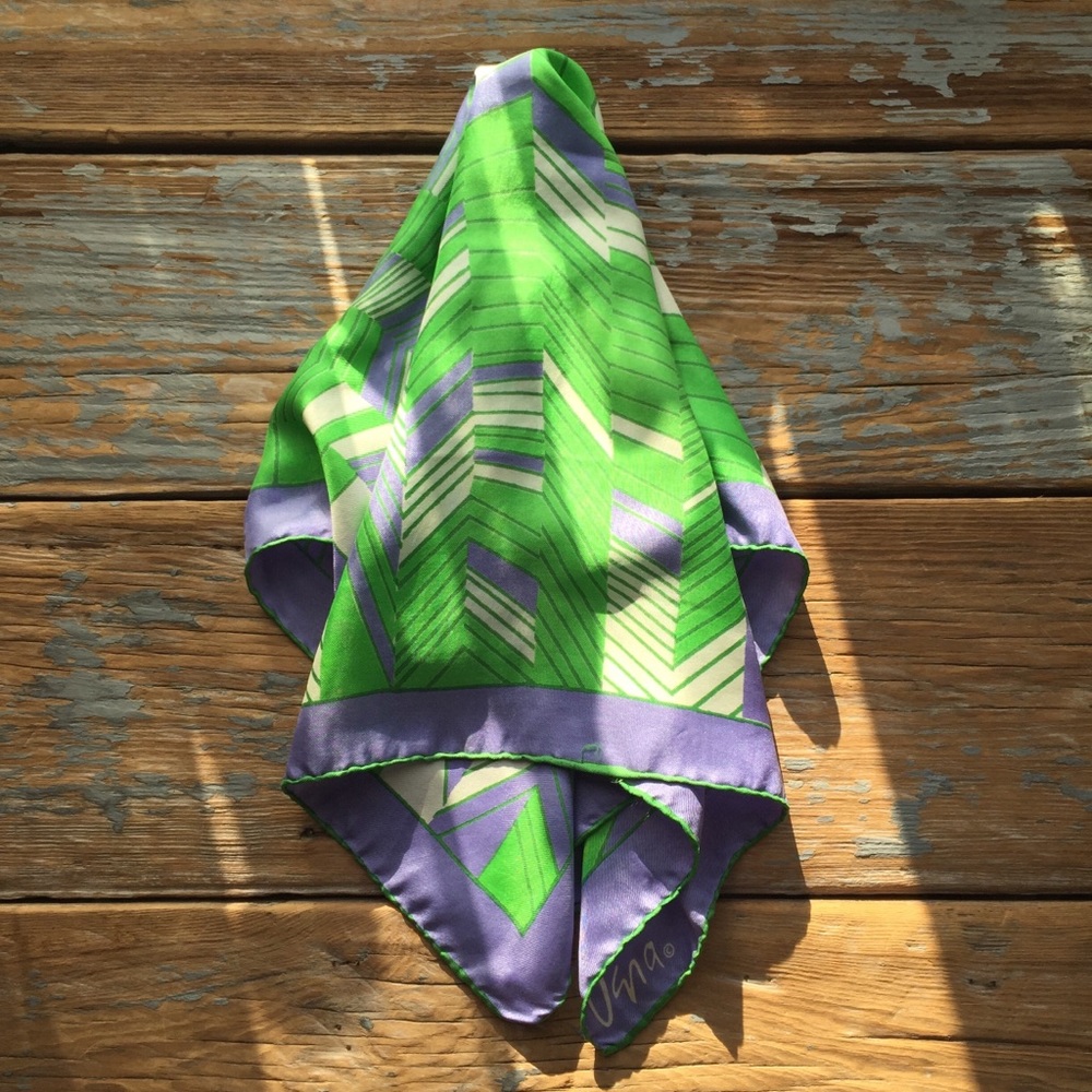 Vintage Vera Silk Scarf